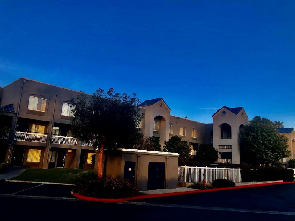 SureStay Hotel by Best Western Ontario Airport Image 16