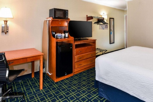 SureStay Hotel by Best Western Ontario Airport image 33