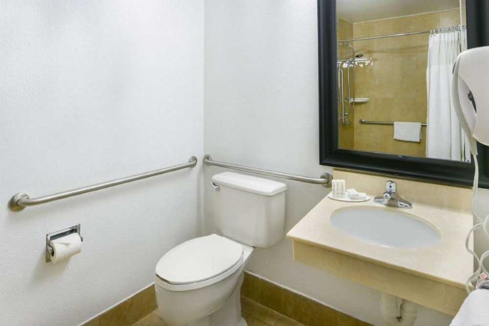 SureStay Hotel by Best Western Ontario Airport Image 43